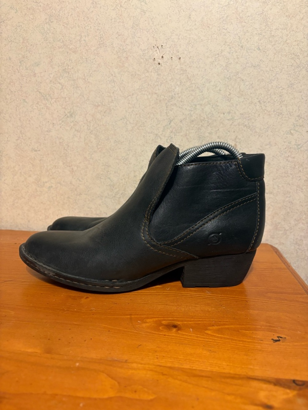 BORN Black Leather Trouser Ankle Slip On Boots Booties Western Women’s Size 9.5
